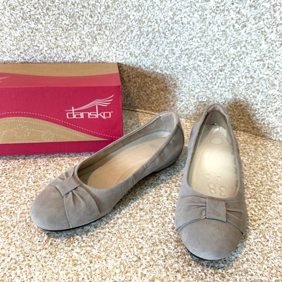 dansko lina bow pump
